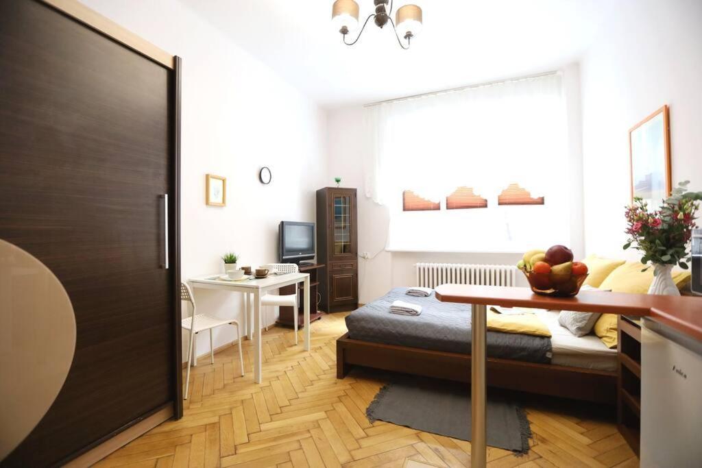 Batorego Cosy Apartment クラクフ エクステリア 写真